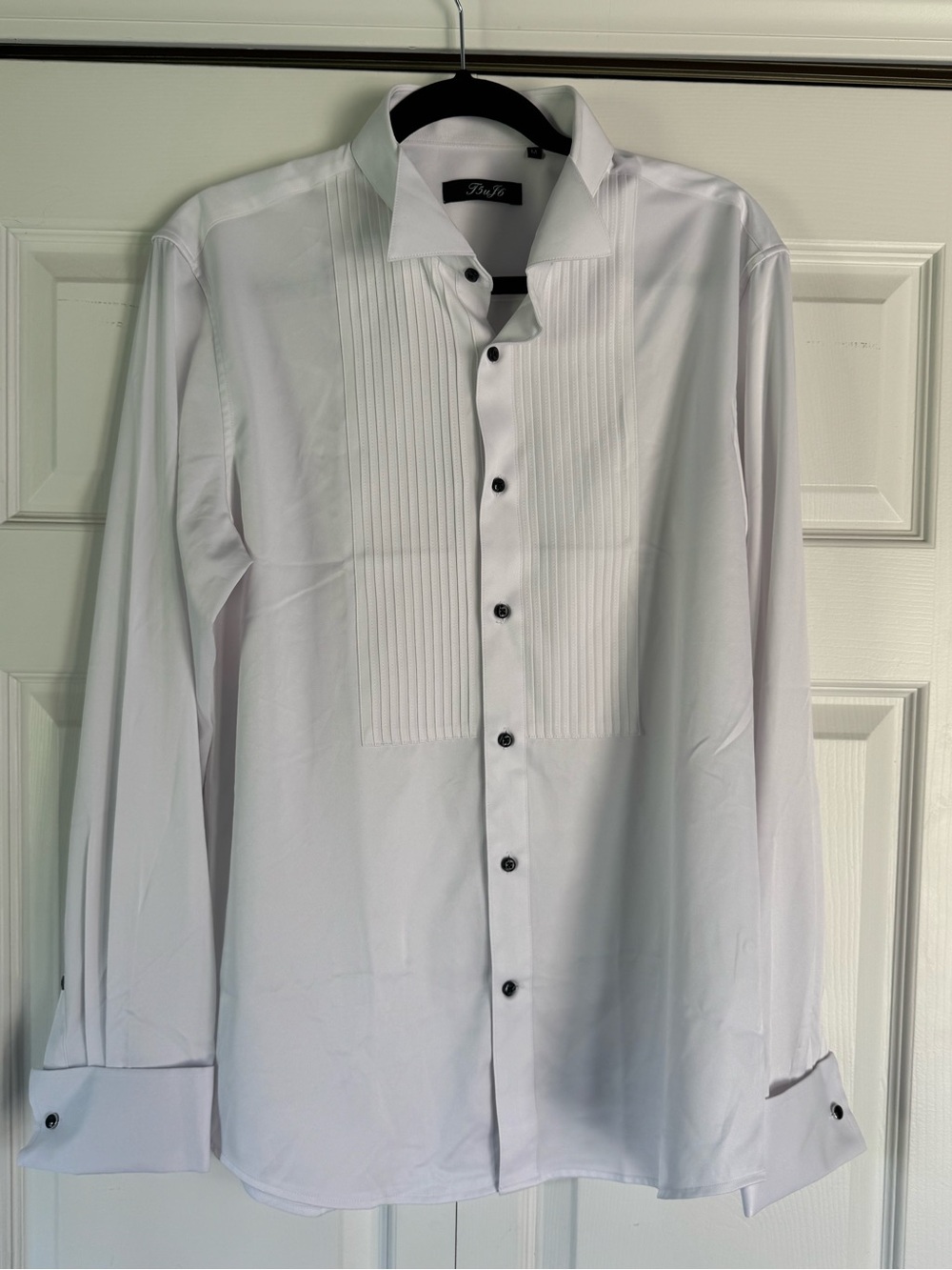 Men’s tuxedo shirt - like new!